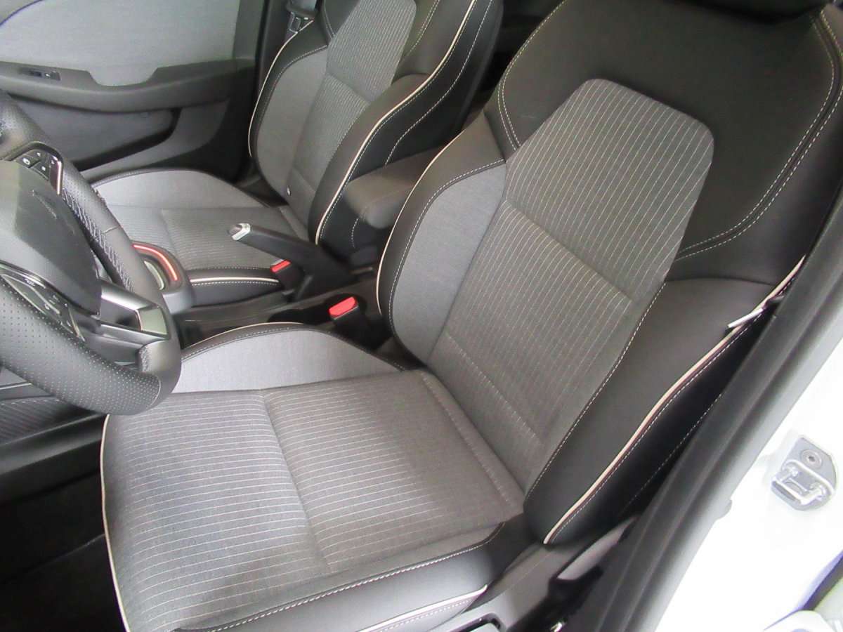 Fahrzeugbild eines Renault Clio