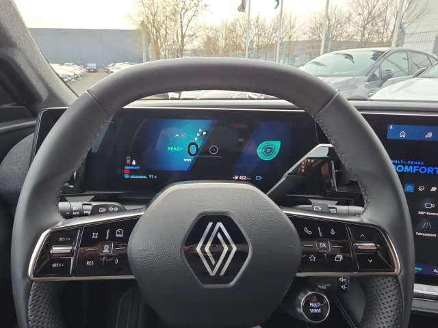 Fahrzeugbild eines Renault Scenic E-TECH