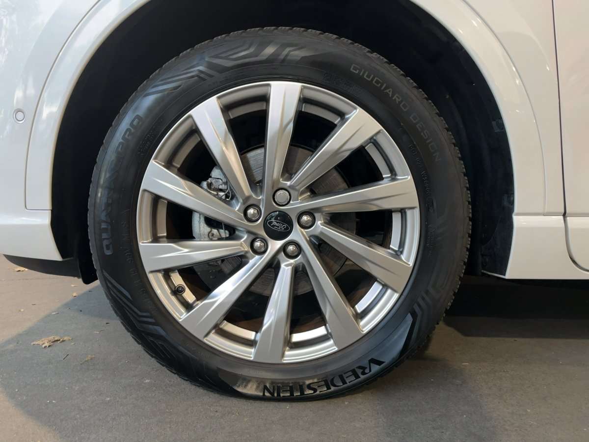 Fahrzeugbild eines Ford Kuga