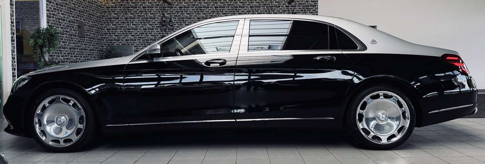 Fahrzeugbild eines Mercedes-Benz S-Klasse