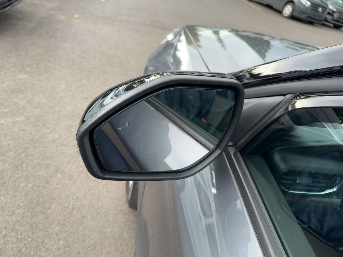 Fahrzeugbild eines Ford Explorer