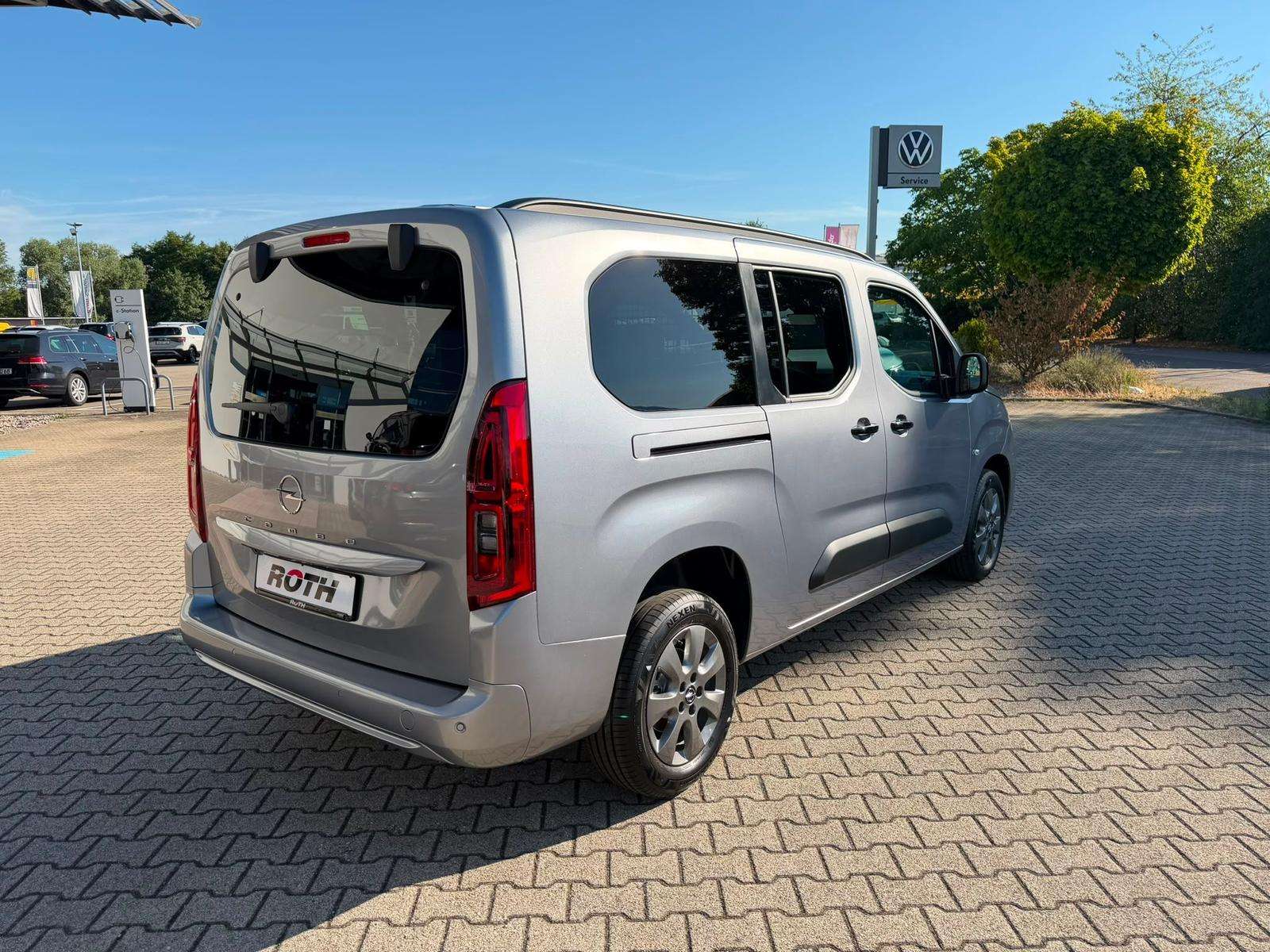 Fahrzeugbild eines Opel Combo Life
