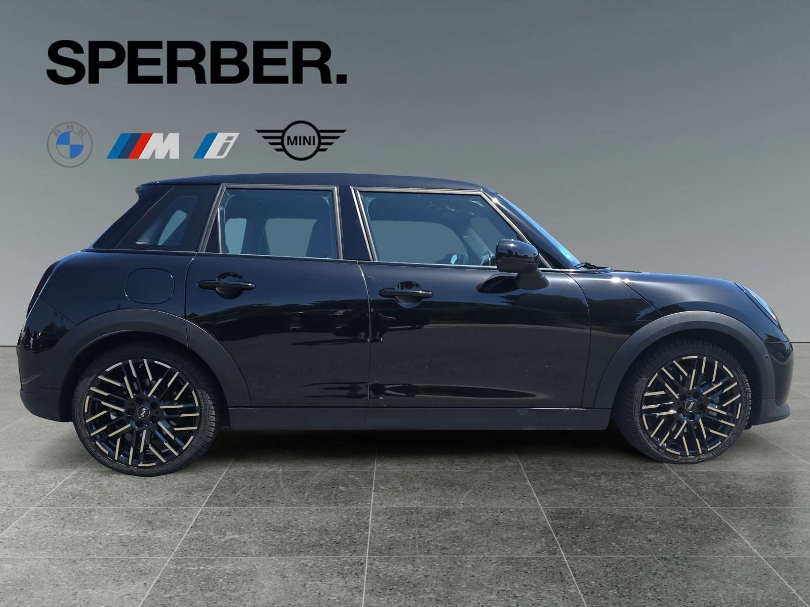 Fahrzeugbild eines MINI COOPER