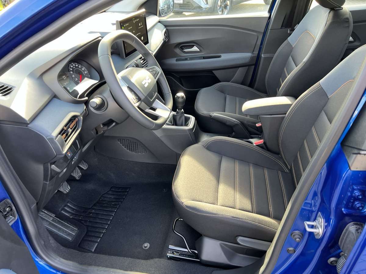 Fahrzeugbild eines Dacia Sandero