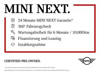 Schräge Frontansicht auf einen MINI COOPER , freigestellt