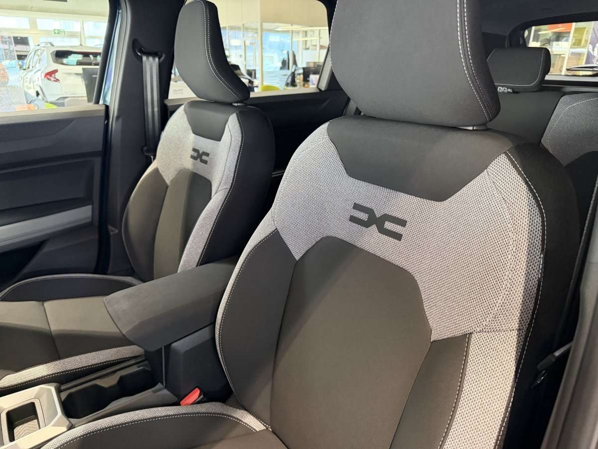 Fahrzeugbild eines Dacia Bigster