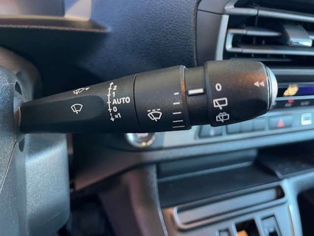 Fahrzeugbild eines Opel Vivaro
