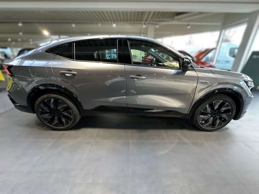 Fahrzeugbild eines Renault Rafale