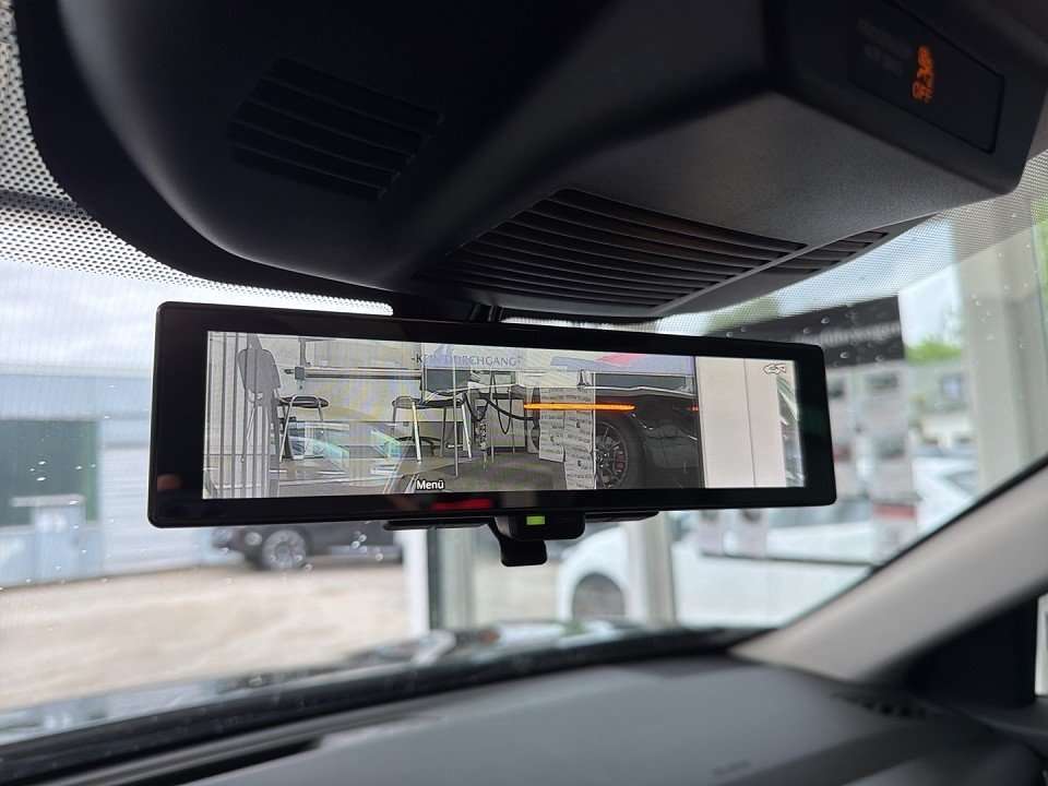 Fahrzeugbild eines Nissan X-TRAIL