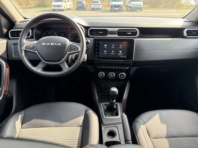 Fahrzeugbild eines Dacia Duster