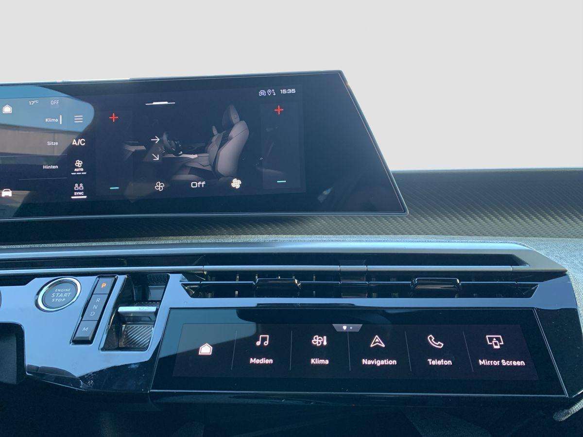 Fahrzeugbild eines Peugeot 5008