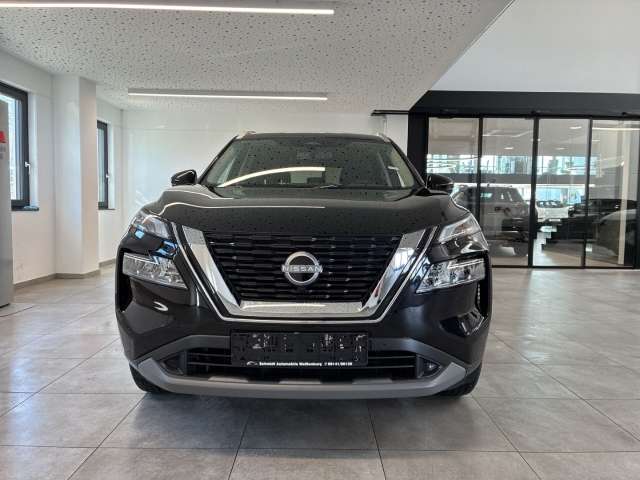 Fahrzeugbild eines Nissan X-TRAIL