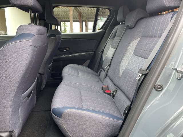 Fahrzeugbild eines Renault 4 E-TECH