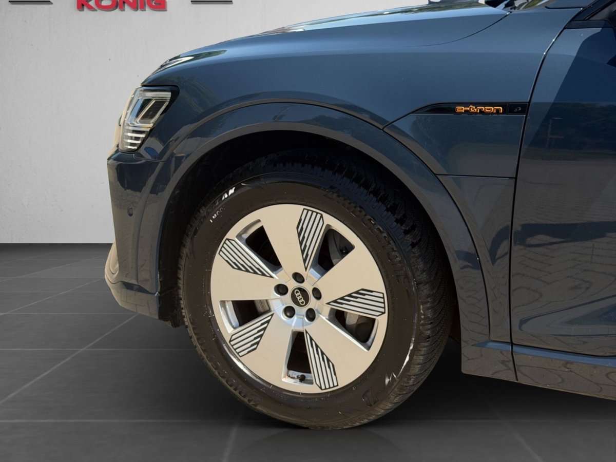 Fahrzeugbild eines Audi e-tron