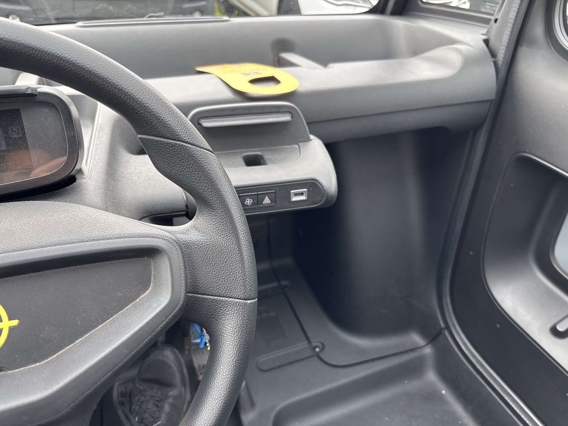 Fahrzeugbild eines Opel Rocks-e