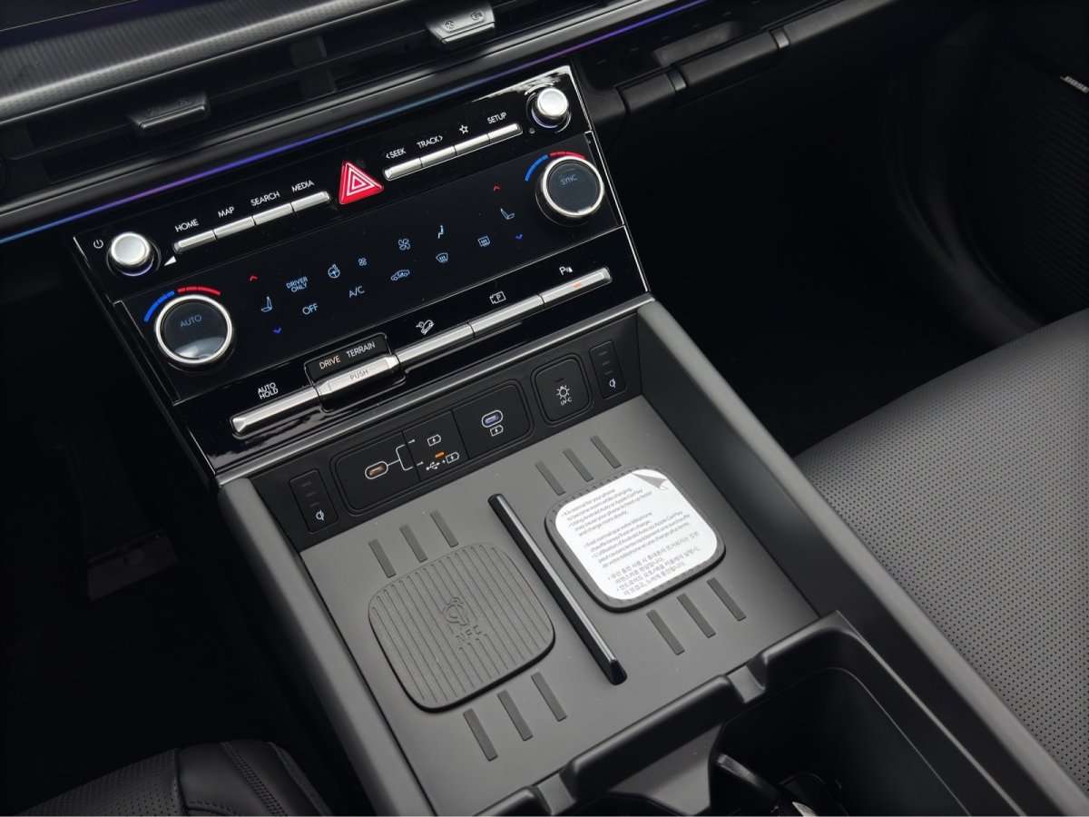 Fahrzeugbild eines Hyundai Santa Fe