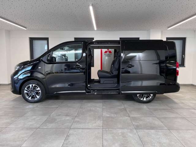 Fahrzeugbild eines Opel Zafira Life