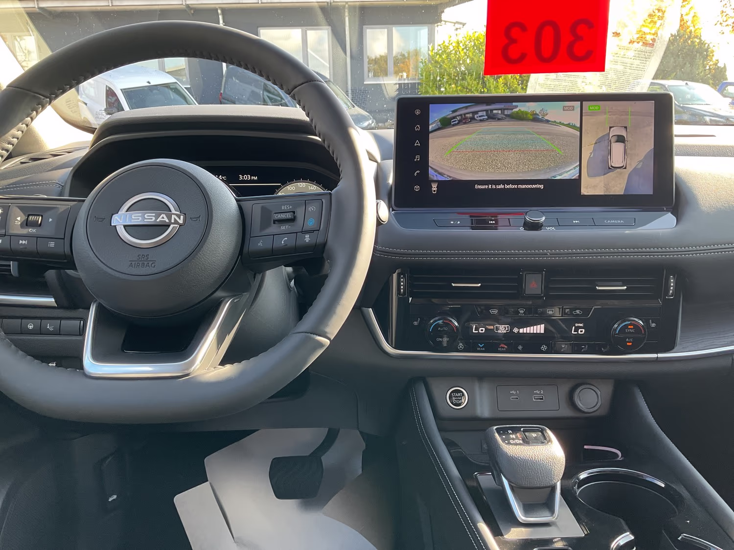 Fahrzeugbild eines Nissan X-TRAIL