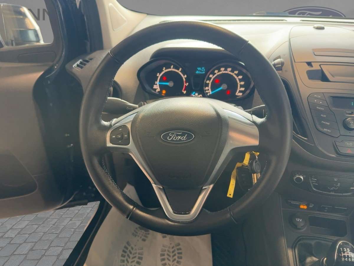 Fahrzeugbild eines Ford Transit Courier