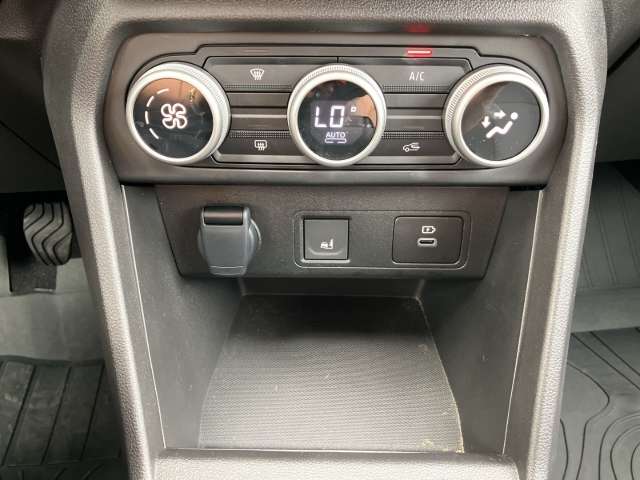 Fahrzeugbild eines Dacia Jogger