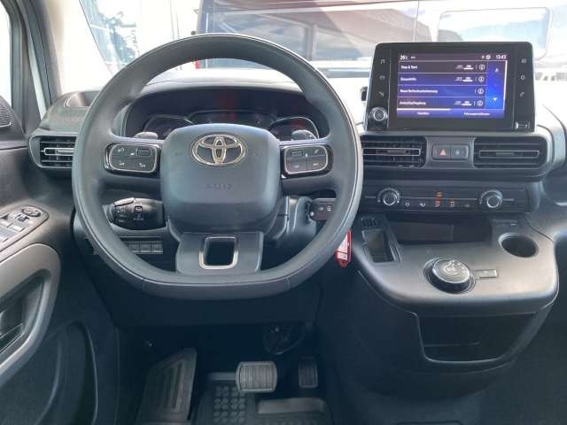 Fahrzeugbild eines Toyota Proace City