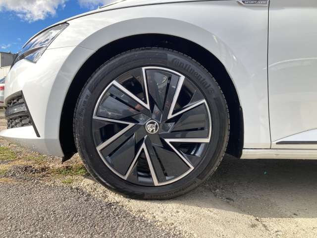 Fahrzeugbild eines Skoda Superb