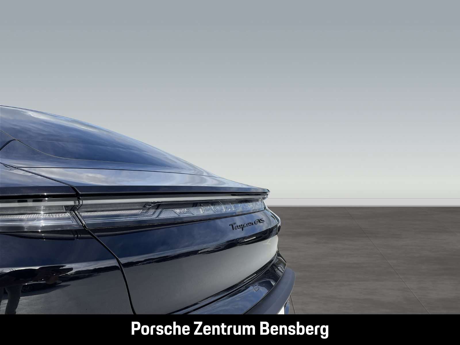 Fahrzeugbild eines Porsche Taycan