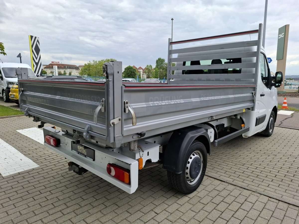 Fahrzeugbild eines Renault Master