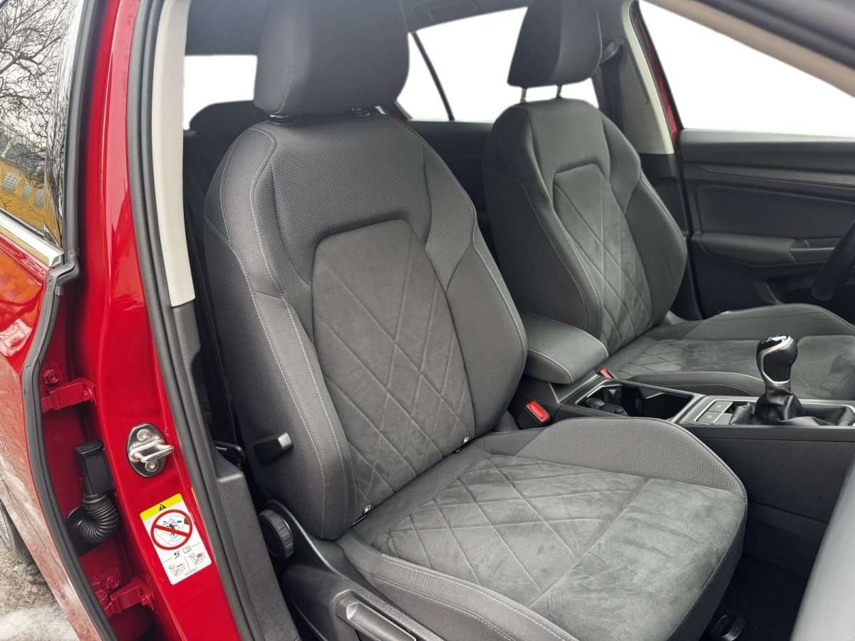 Fahrzeugbild eines Volkswagen Golf