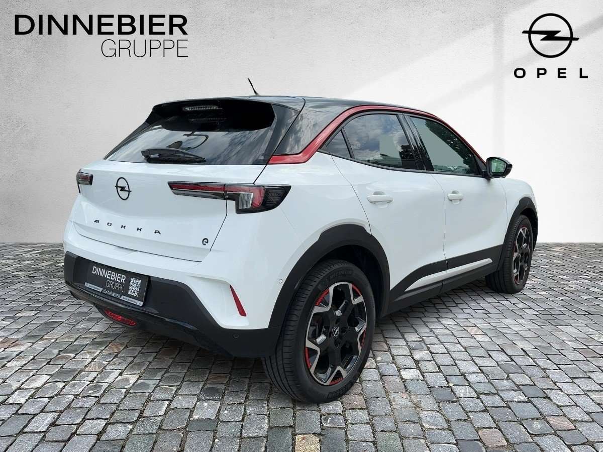 Fahrzeugbild eines Opel Mokka Electric