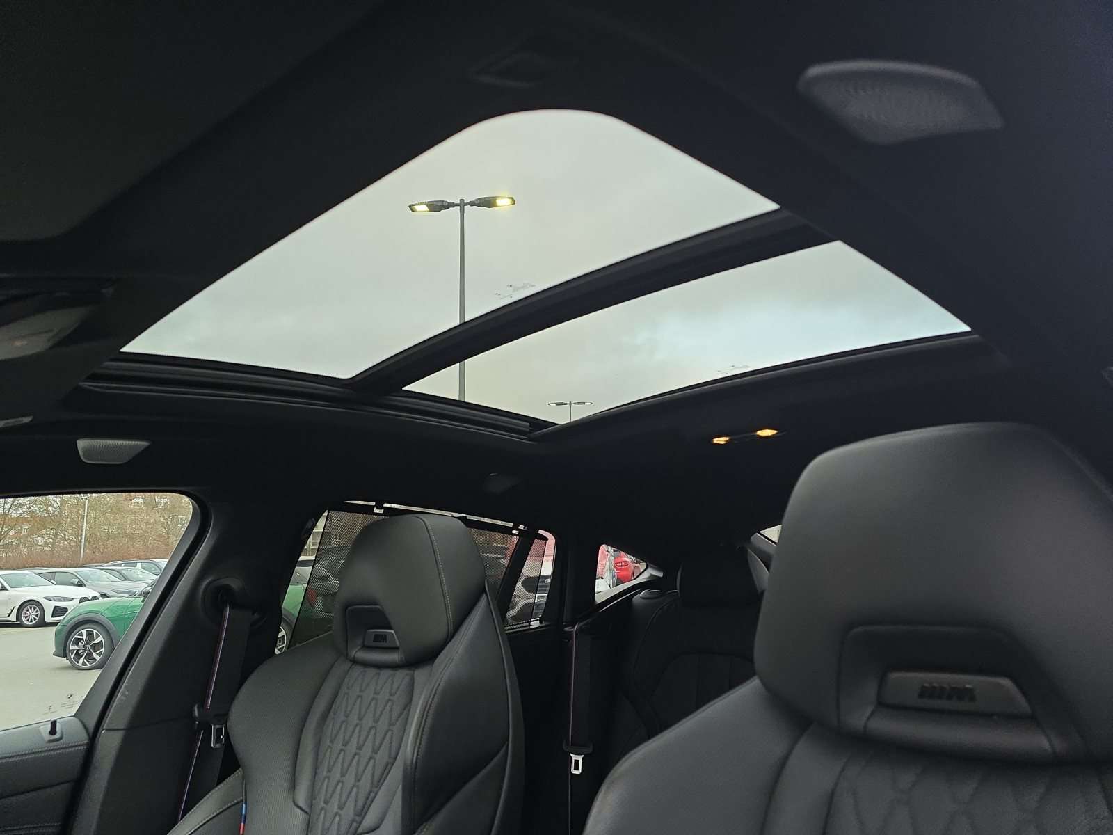 Fahrzeugbild eines BMW X6