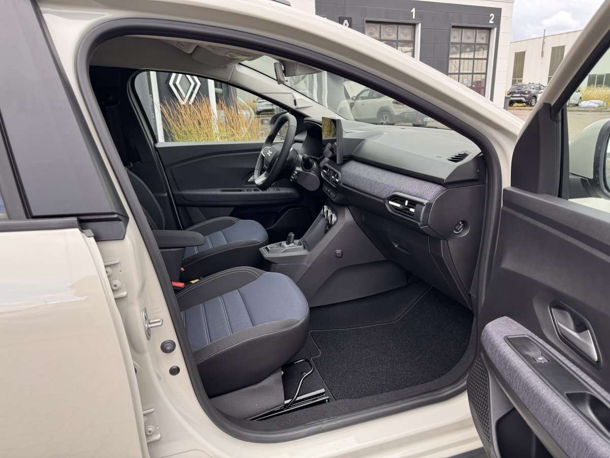 Fahrzeugbild eines Dacia Jogger