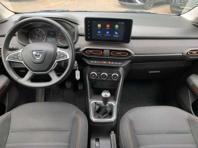 Fahrzeugbild eines Dacia Sandero