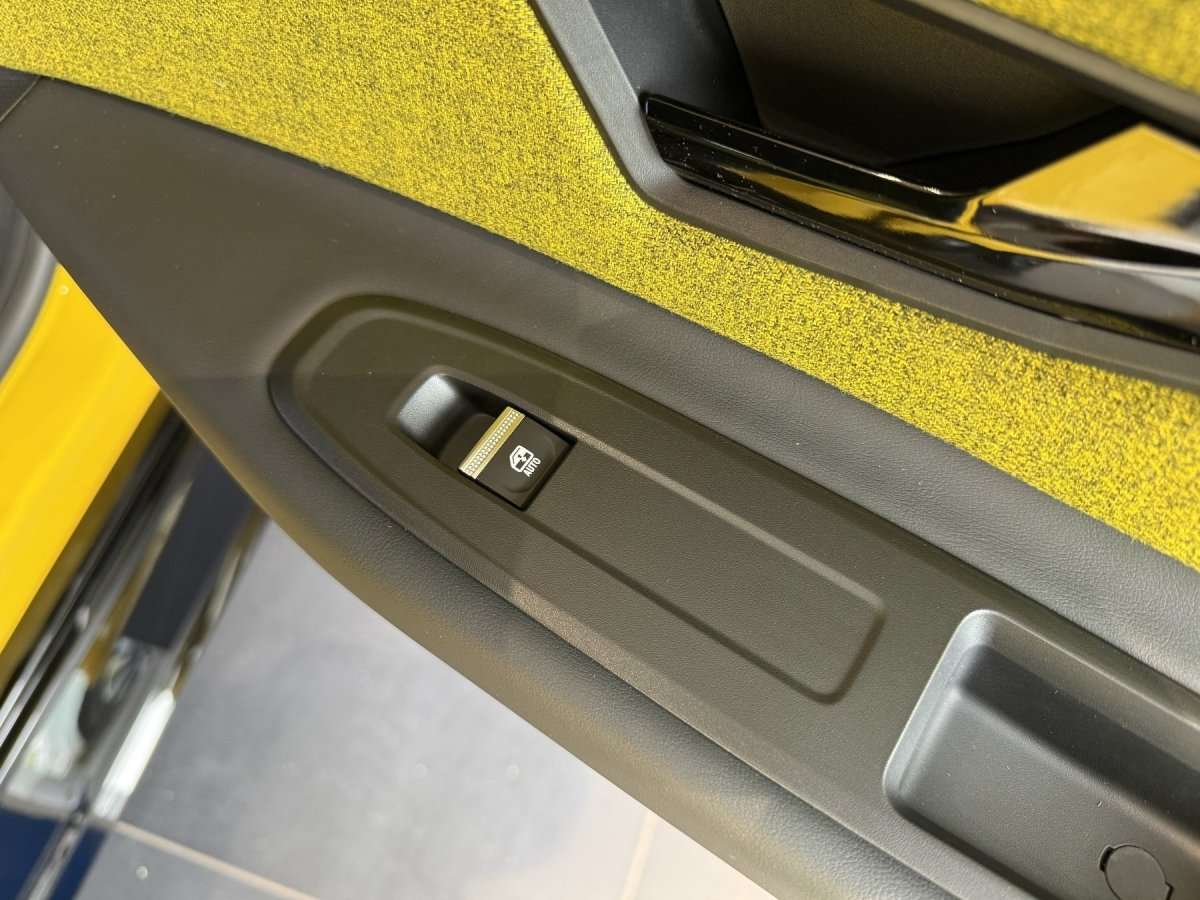 Fahrzeugbild eines Renault 5 E-TECH