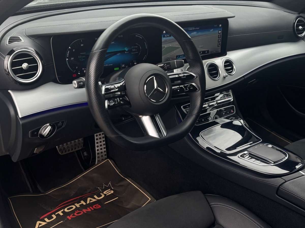 Fahrzeugbild eines Mercedes-Benz E-Klasse