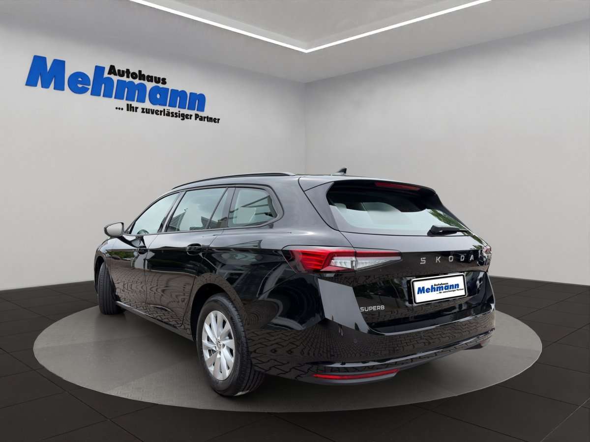 Fahrzeugbild eines Skoda Superb