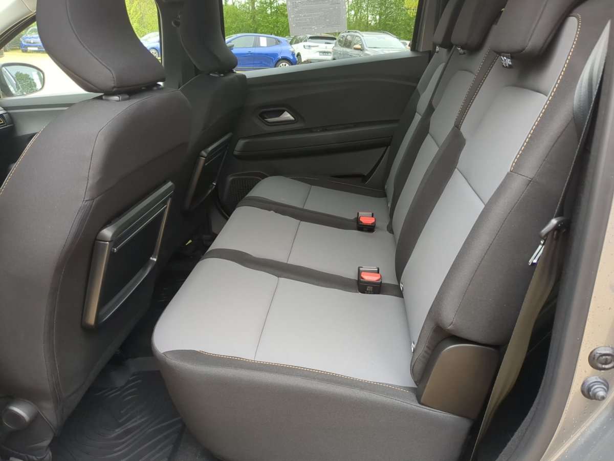Fahrzeugbild eines Dacia Jogger