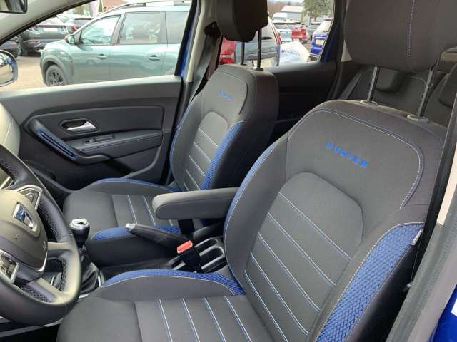 Fahrzeugbild eines Dacia Duster