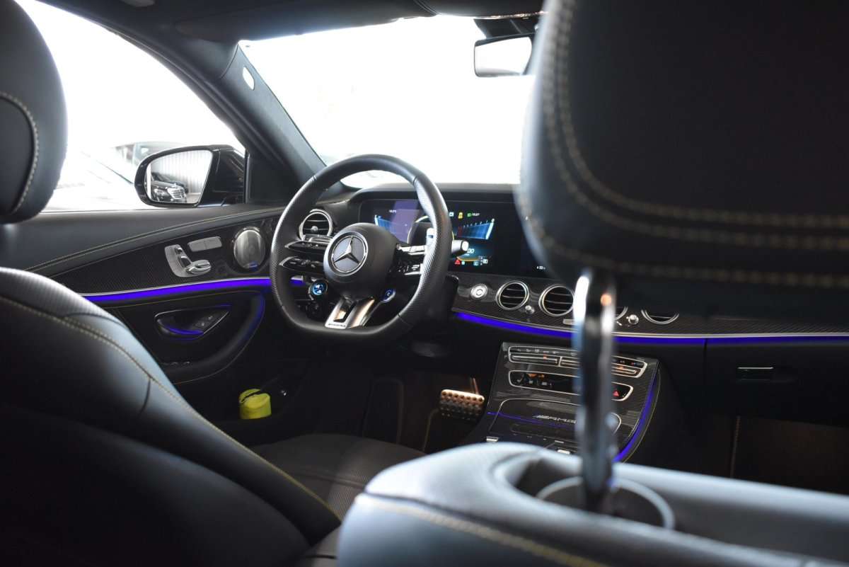 Fahrzeugbild eines Mercedes-Benz E-Klasse
