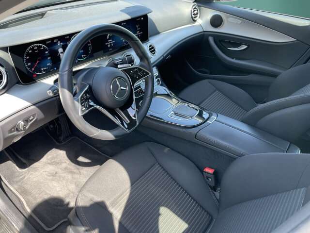 Fahrzeugbild eines Mercedes-Benz E-Klasse