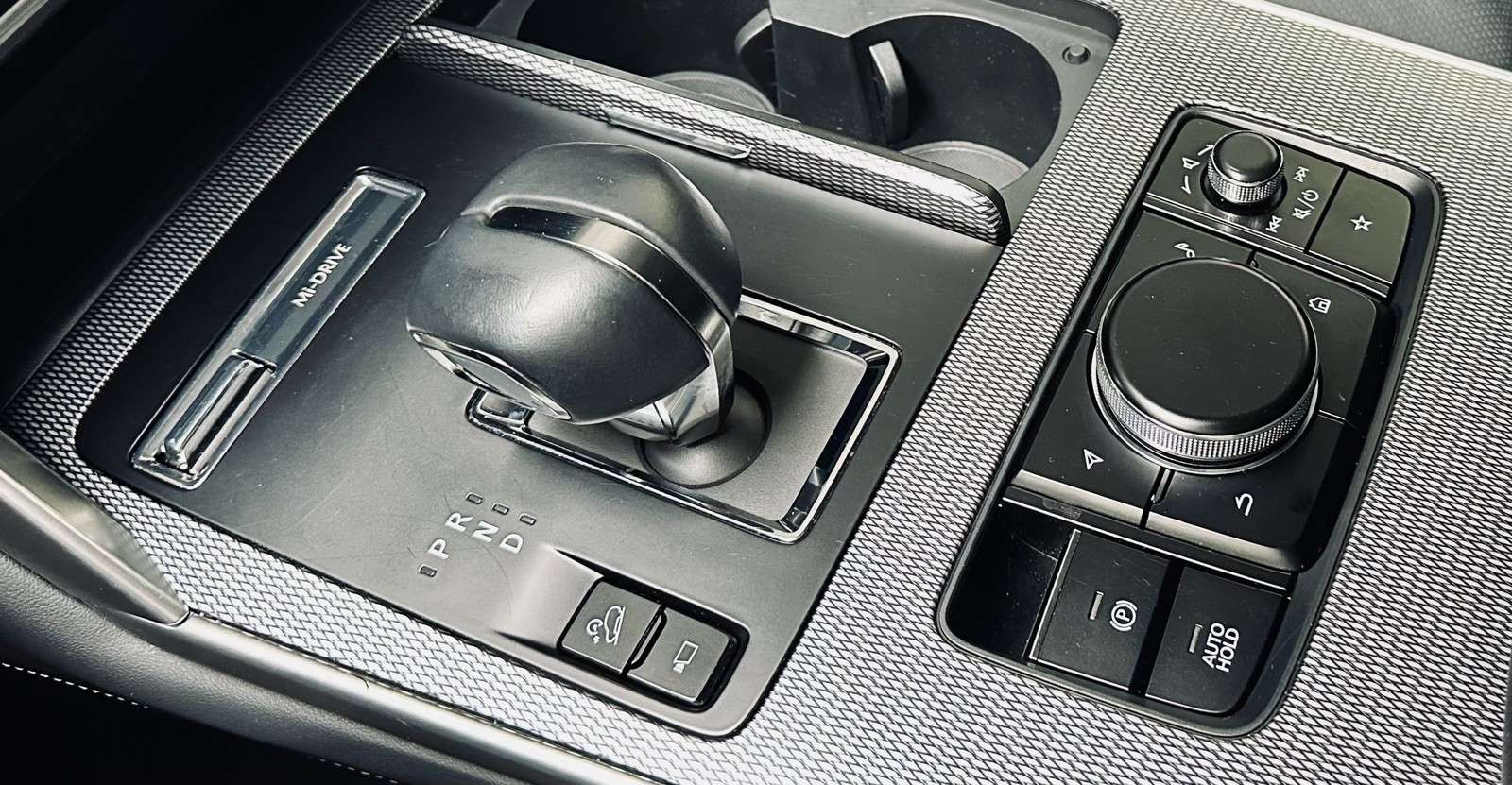 Fahrzeugbild eines Mazda CX-60