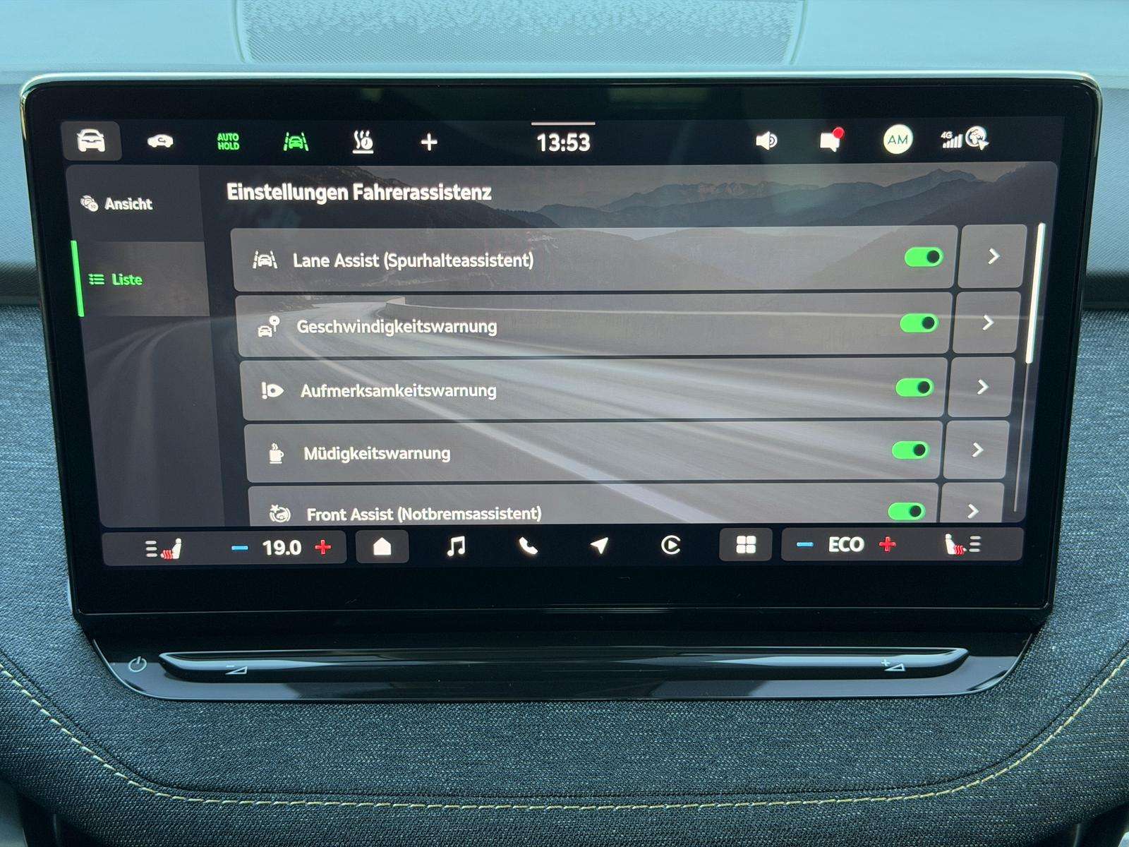 Fahrzeugbild eines Skoda ELROQ