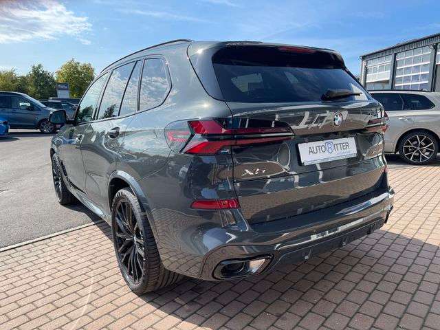 Fahrzeugbild eines BMW X5