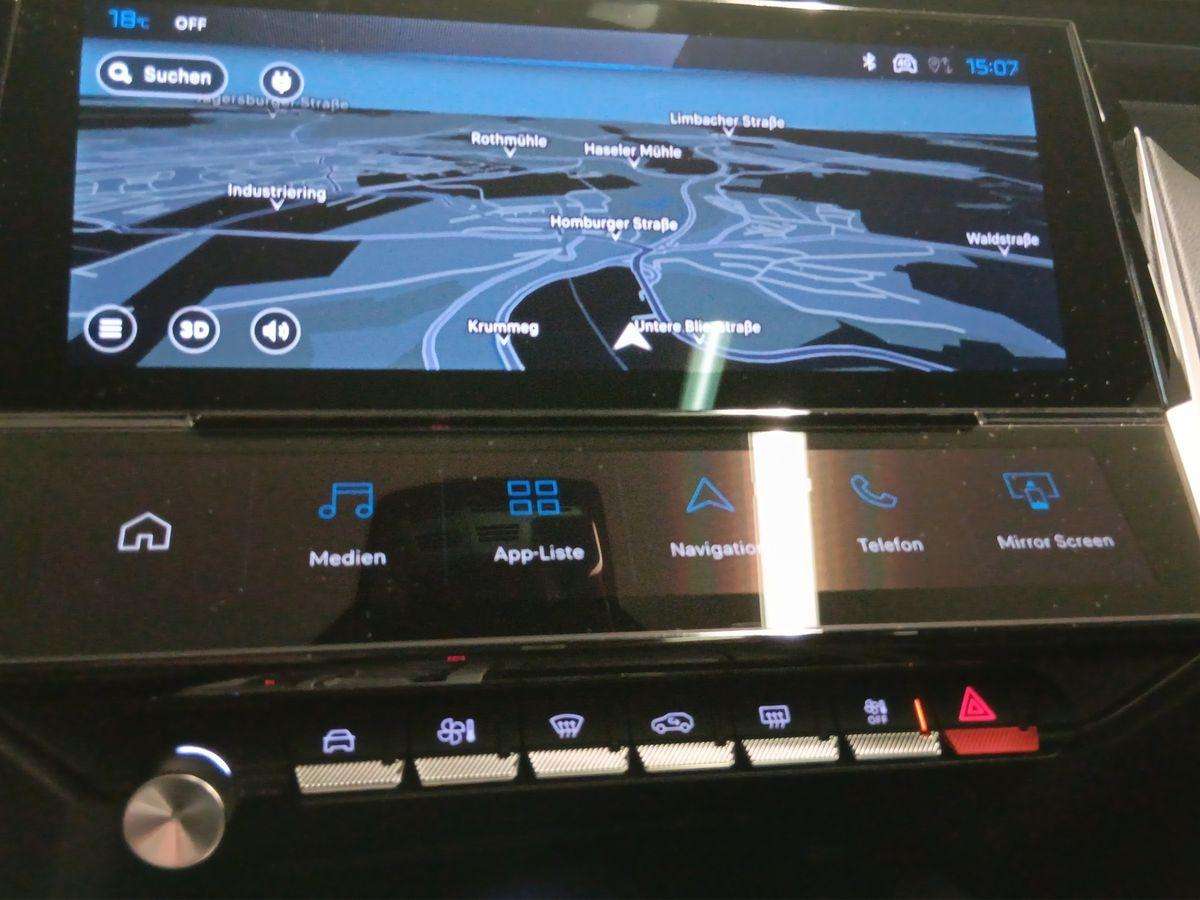 Fahrzeugbild eines Peugeot 408