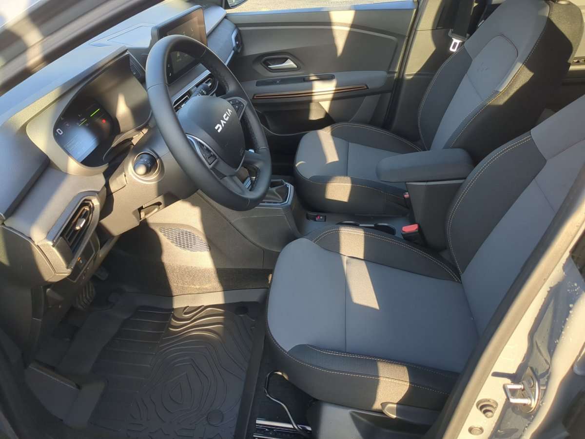 Fahrzeugbild eines Dacia Jogger