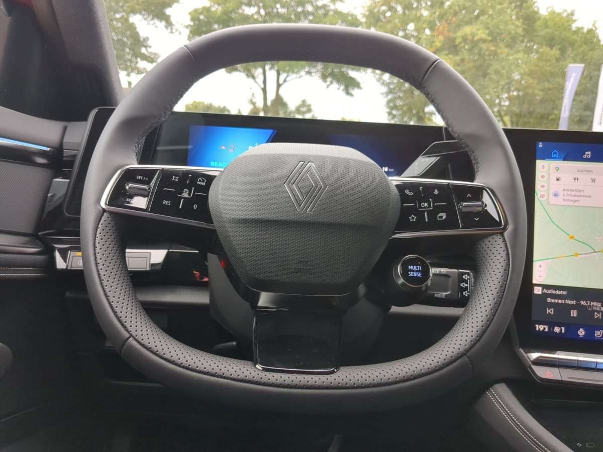 Fahrzeugbild eines Renault Rafale