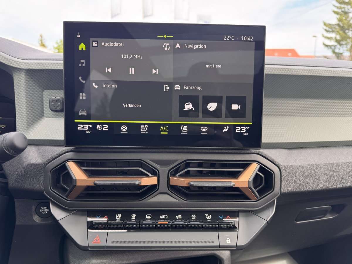 Fahrzeugbild eines Dacia Bigster