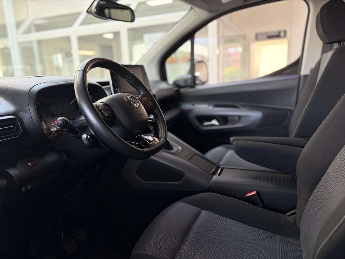 Fahrzeugbild eines Toyota Proace City