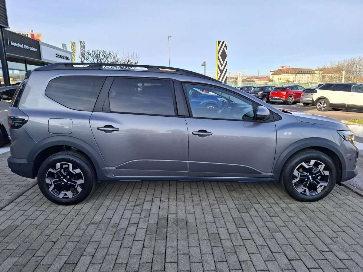 Fahrzeugbild eines Dacia Jogger