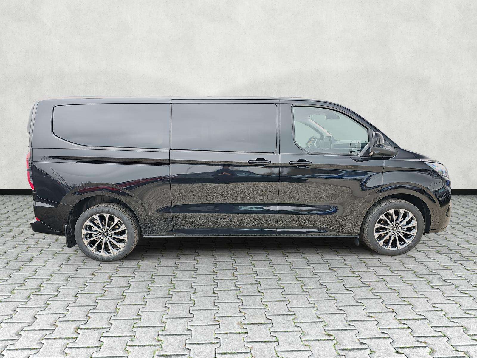 Fahrzeugbild eines Ford Tourneo Custom